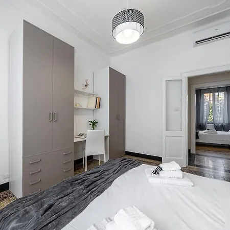 Apartment Next Stop - 3 Bedrooms Facing The Station Modena