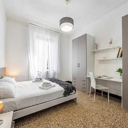 Next Stop - 3 Bedrooms Facing The Station Modena